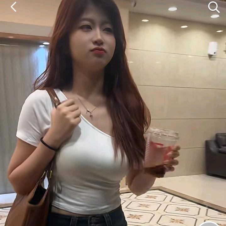 佳佳@