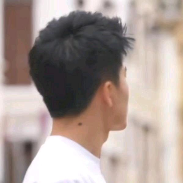与辉一起读读书