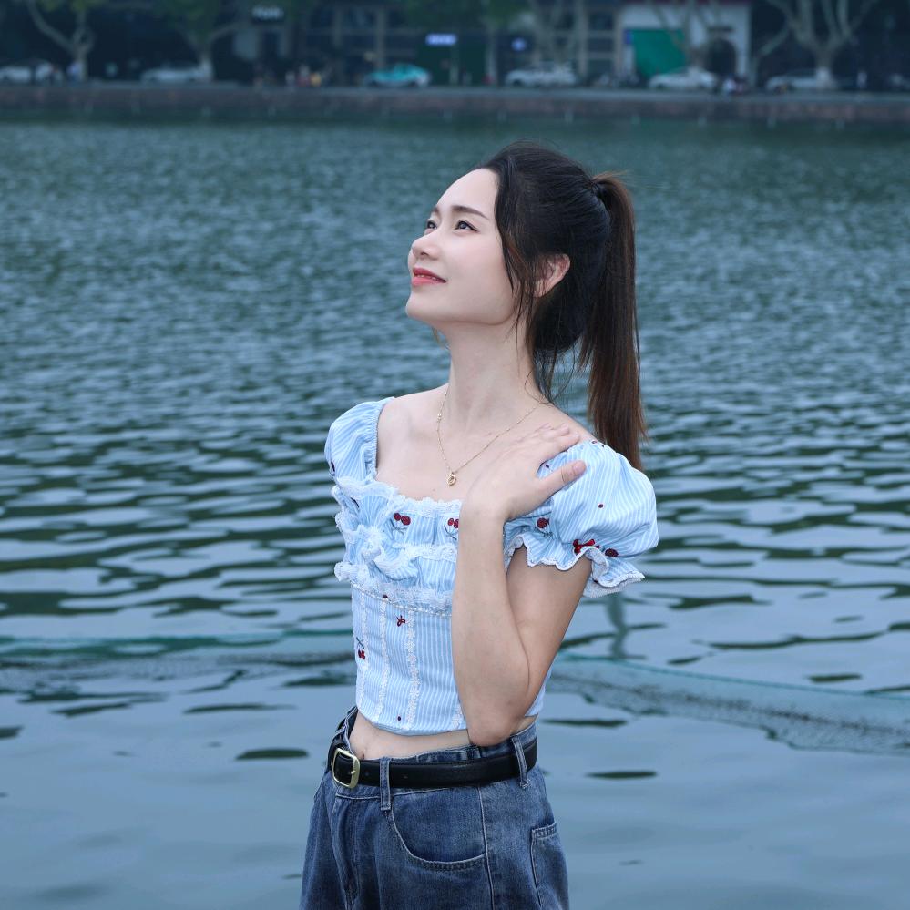 摆摊还是摆烂😏