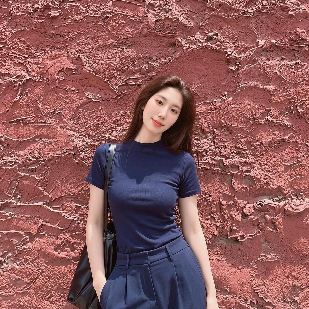 在太谷摆地摊卖饼的小姐姐