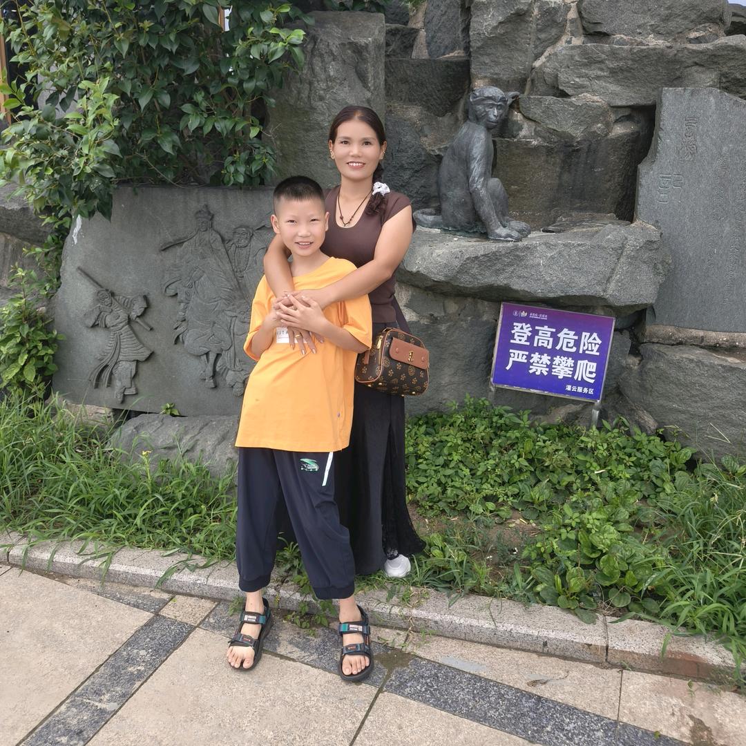 佳，雪，成。宝贝开心拒绝私聊