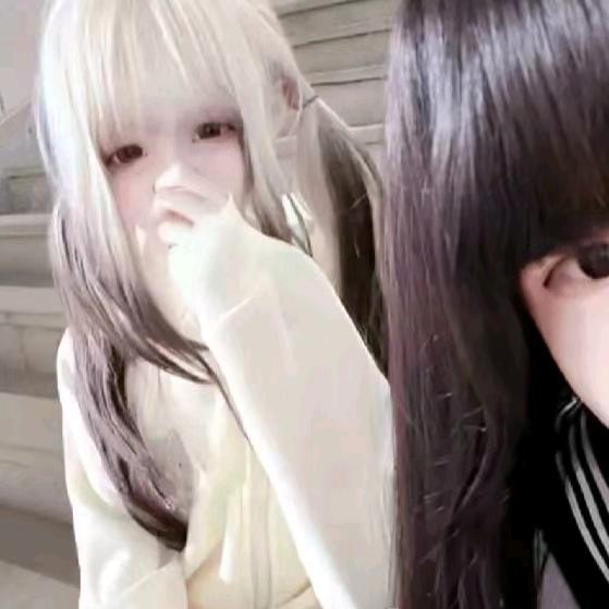 小婉૮꒰ྀི > . < ꒱ྀིა