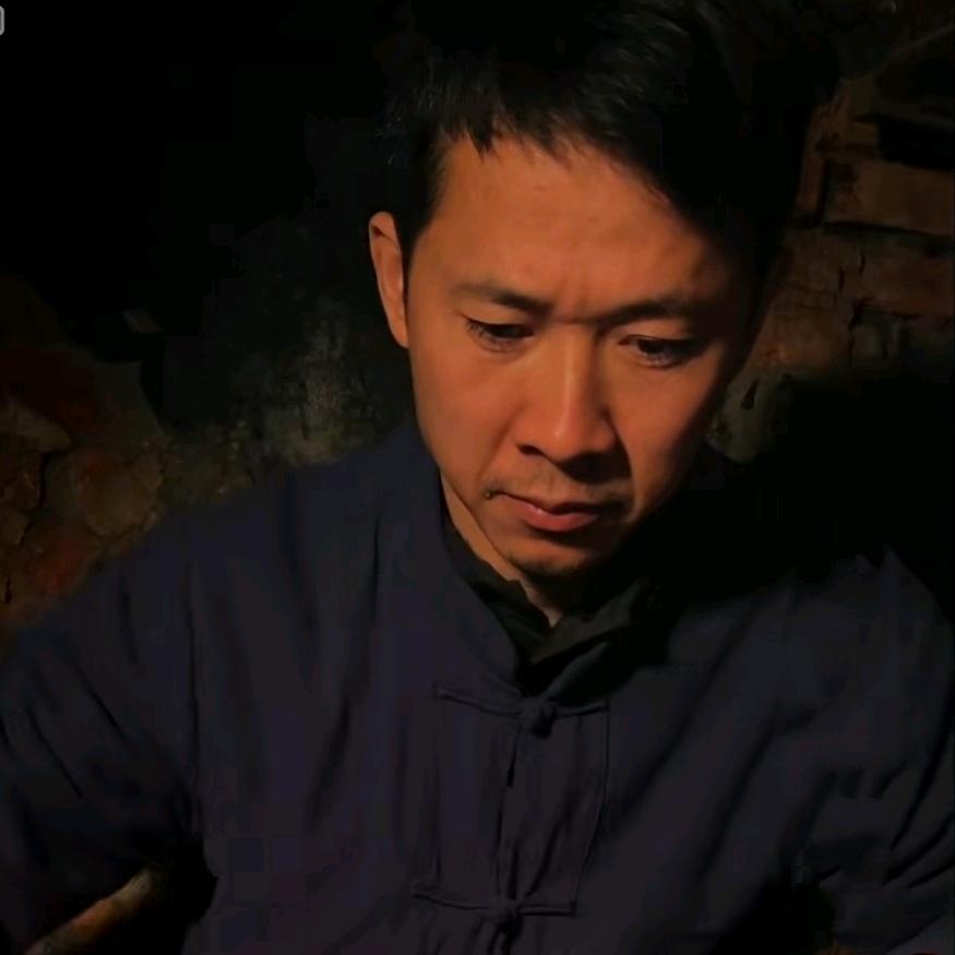 老陆.山中人