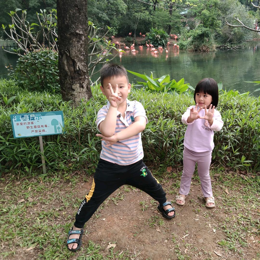 我是两个小可爱