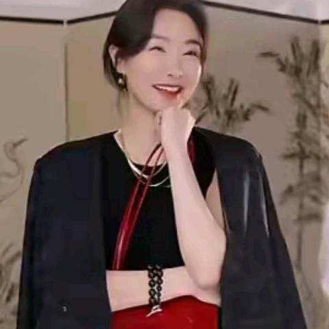 崔析桐（精致穿搭）