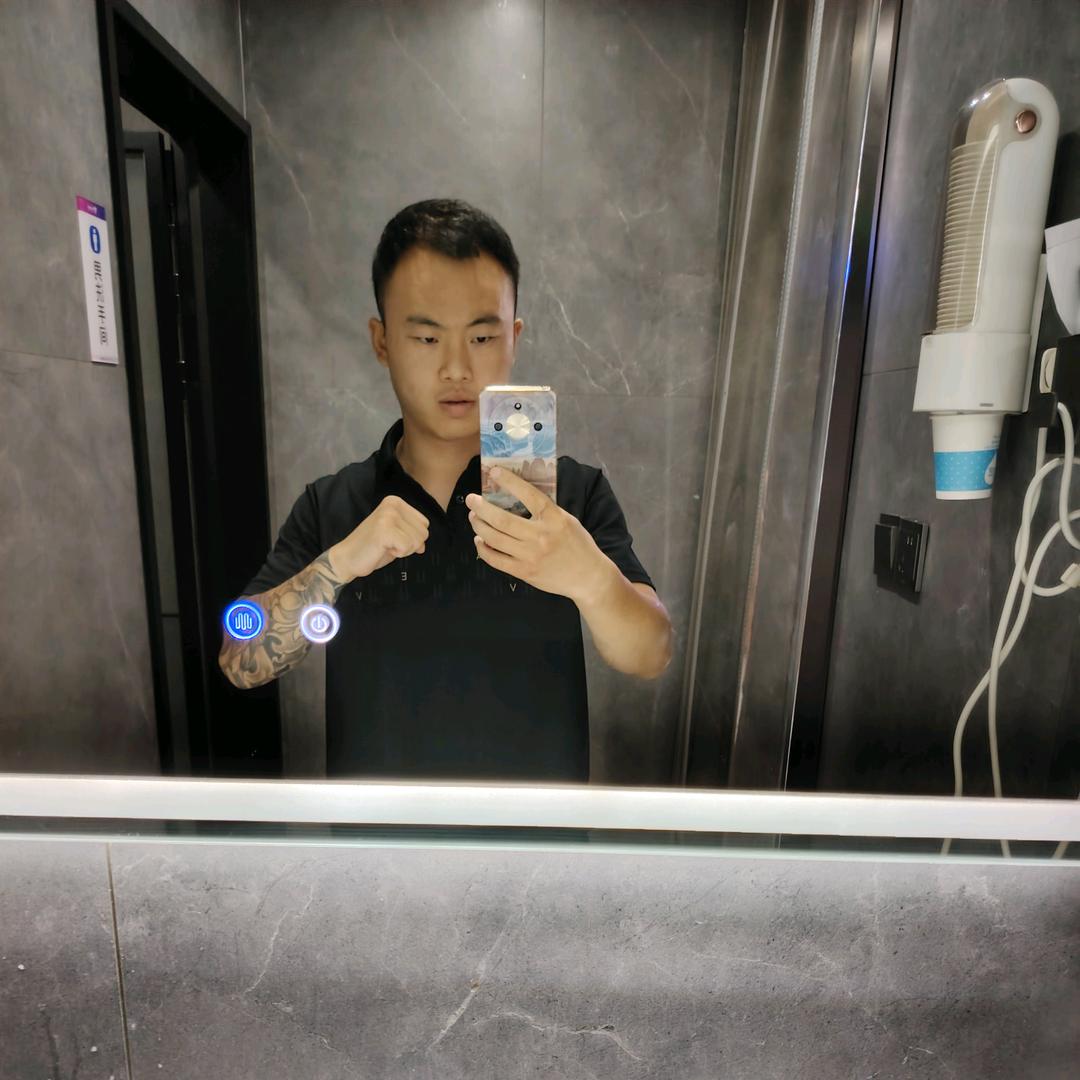 雷洛🇨🇳