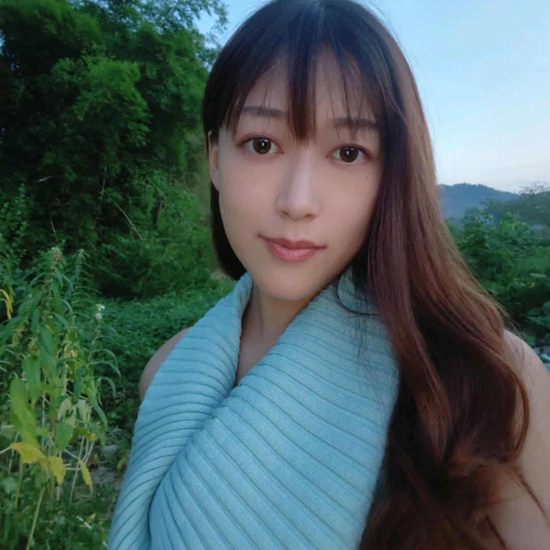 泓亚系统门窗 小小谢