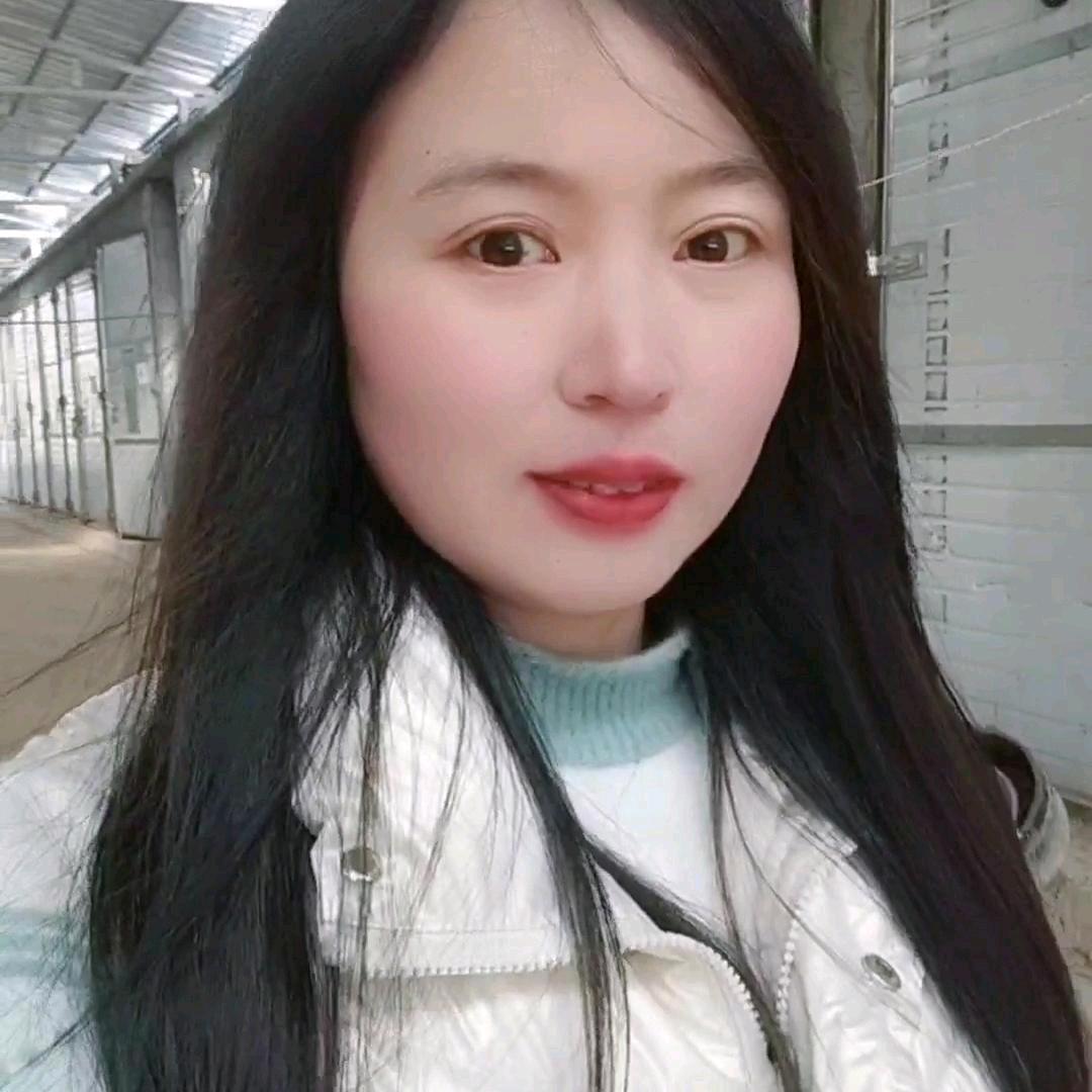琼。