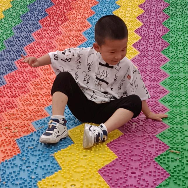 👦🏻✔一筐快乐