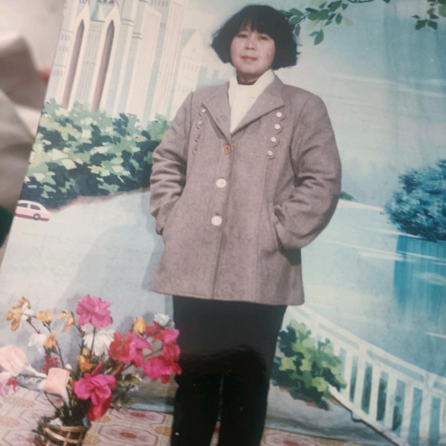 宛秋宏琴