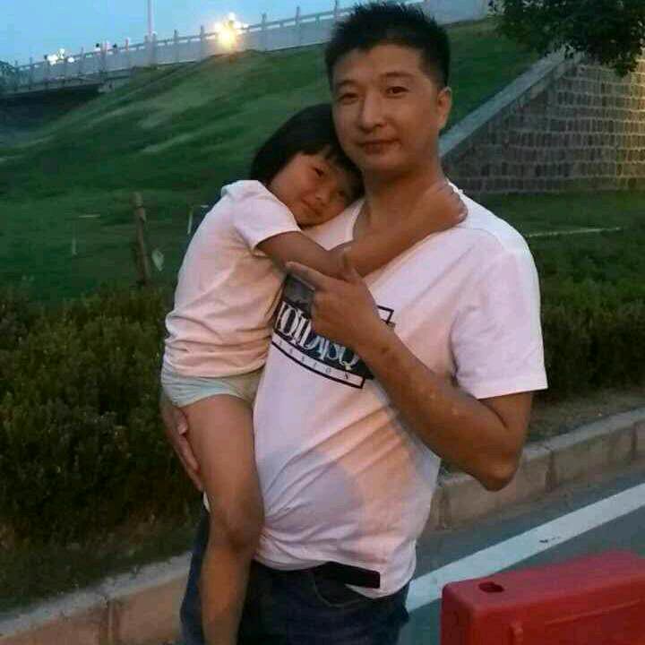 高价回收废旧木材