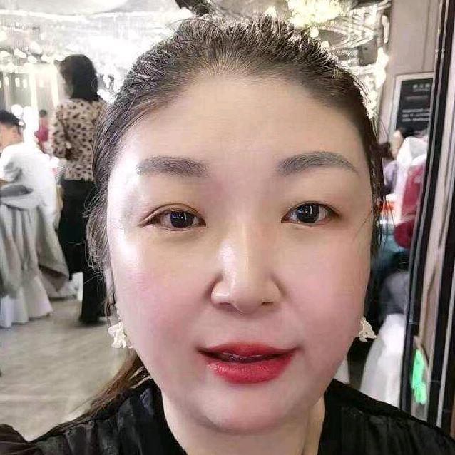 双迹美业李世敏