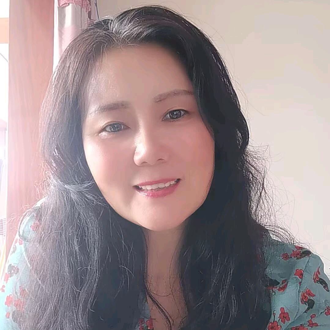 昕瑶（炫彩鼓舞队）