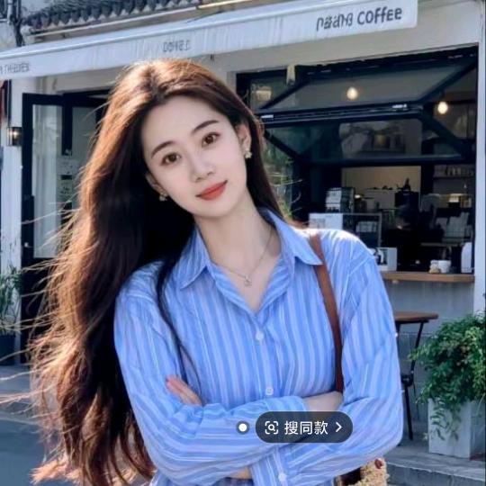 天空月，月上钰