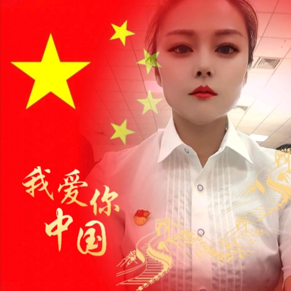 葡萄酒下的红唇👄👄