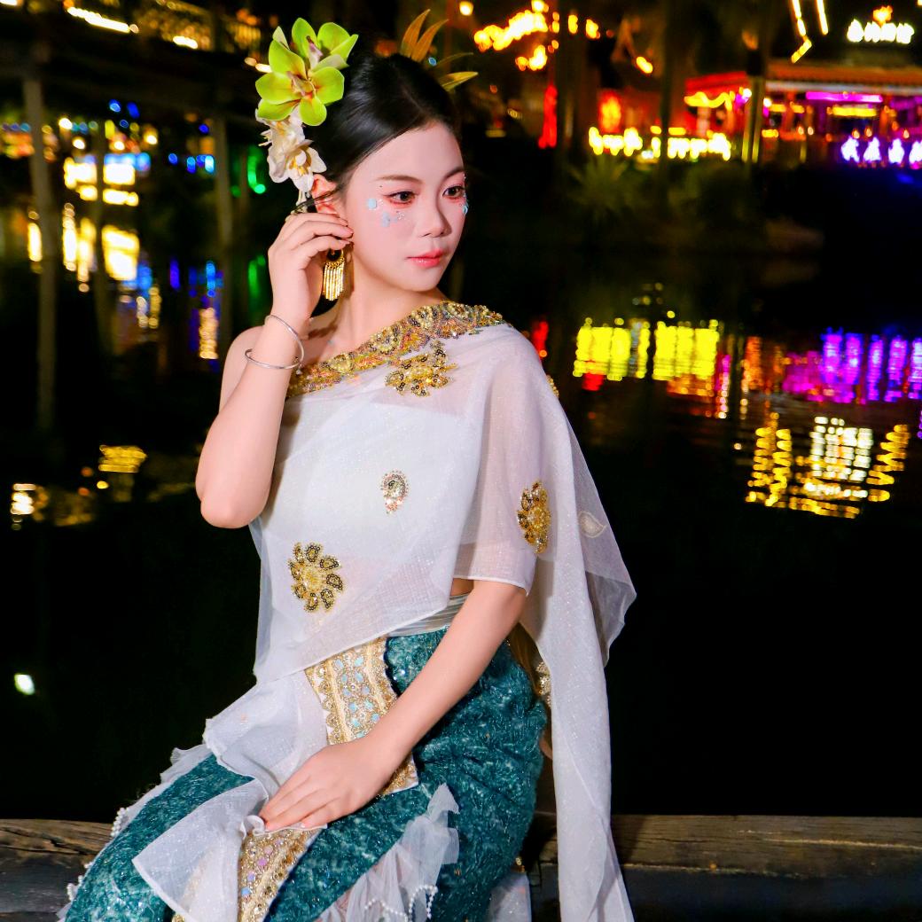 zhang·(✪▽✪)🌷ა