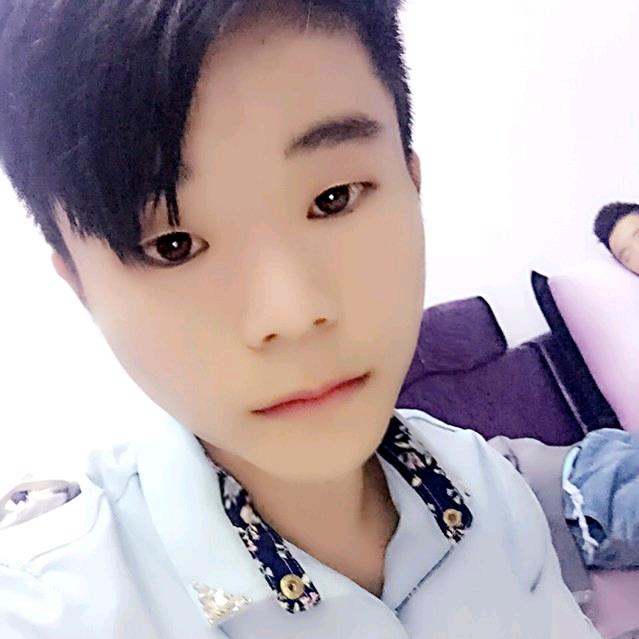 小任同学^O^