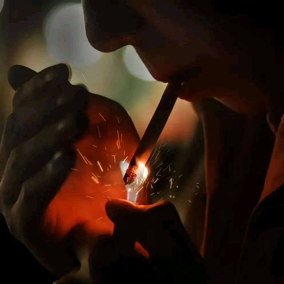 🚬ಇ᭄烟中࿆ྃ有໊往事࿐💞