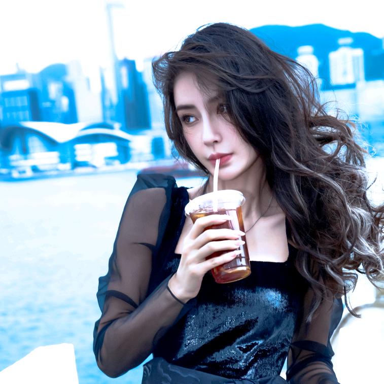 有根蜡笔叫小新Q