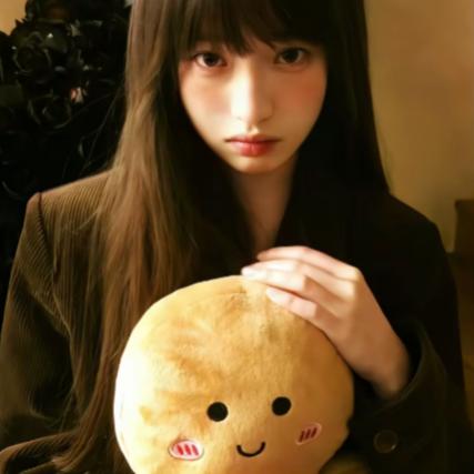 腼腆小美