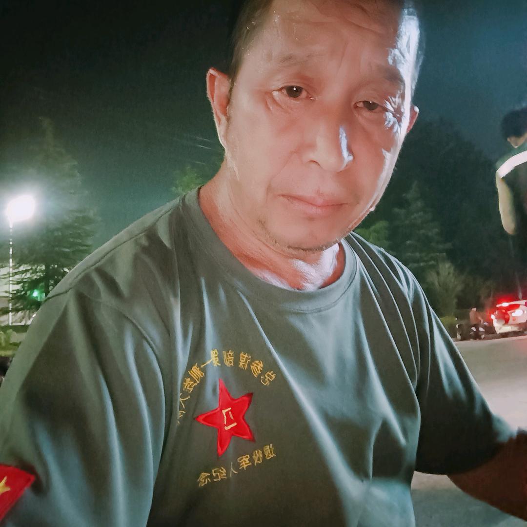 农  民    三  哥    《仝》
