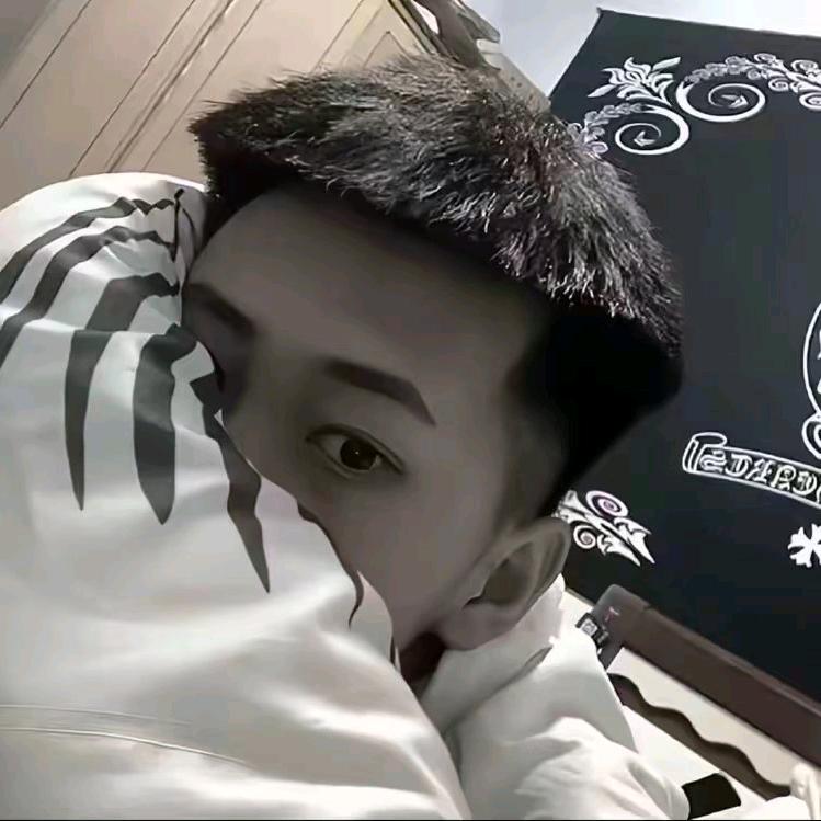小哪咤😈