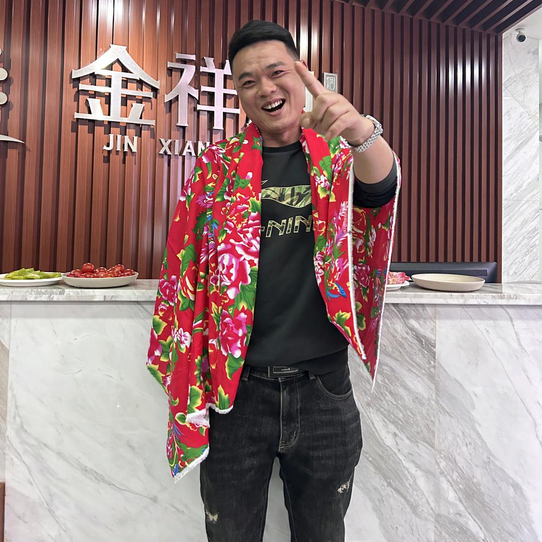 浏阳 何