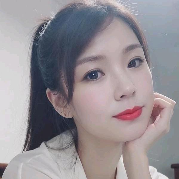 小妹（承蒙厚爱每晚8点40直播）