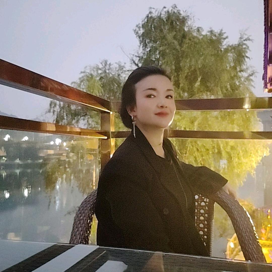 是邓邓呀～🍷🍷🍷