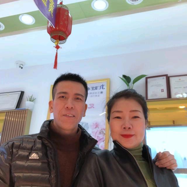 香港卓尔珠宝.原后坂华仁珠宝