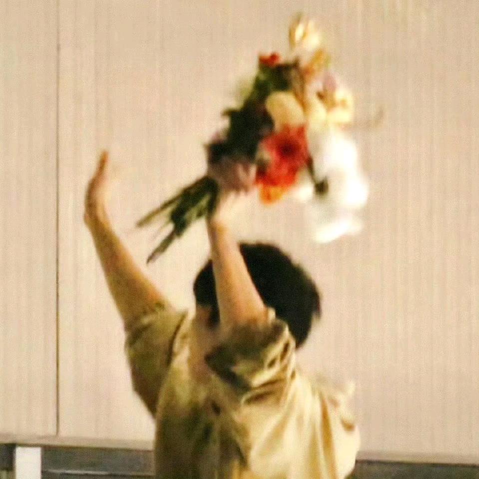 攒钱去见十个勤天