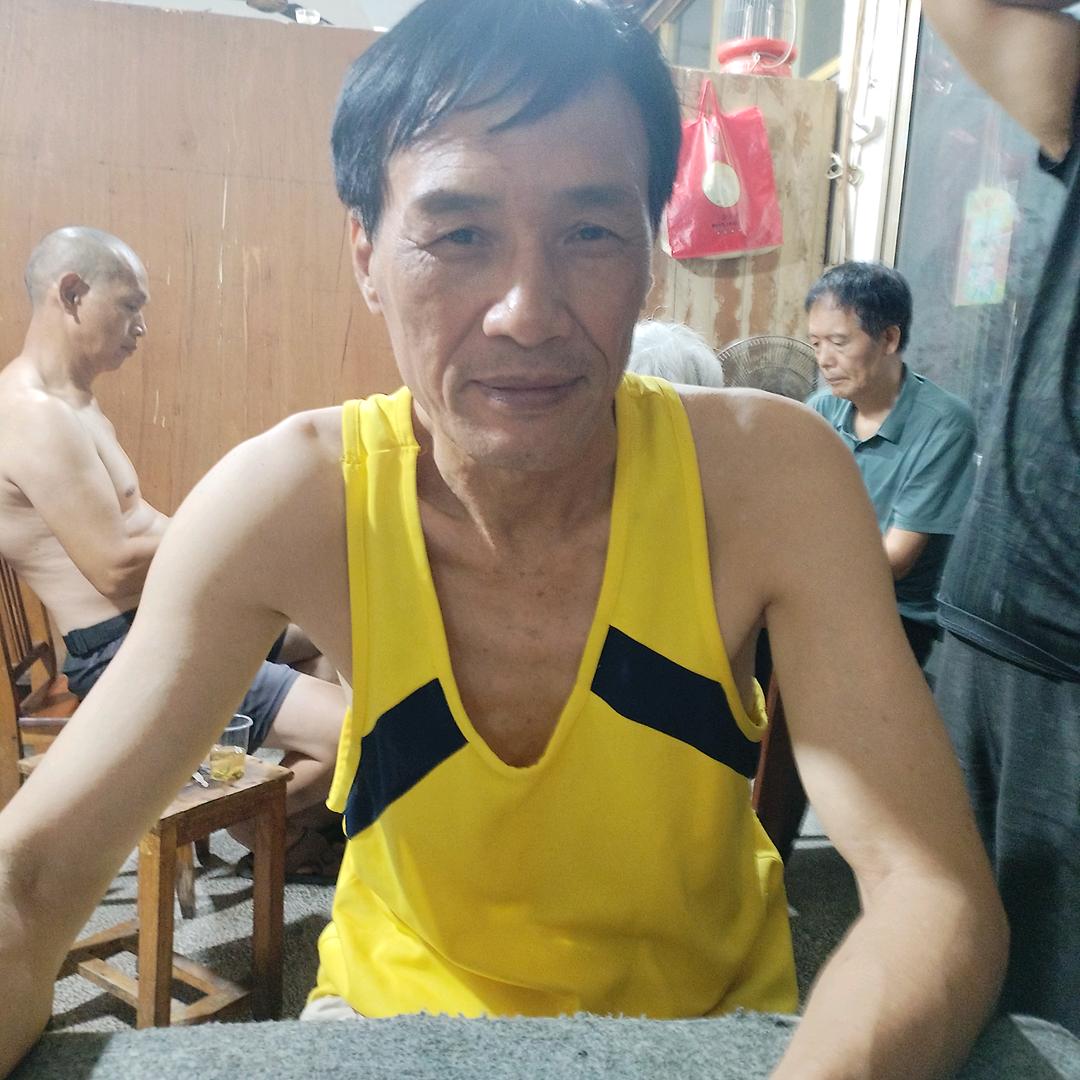 周诗红