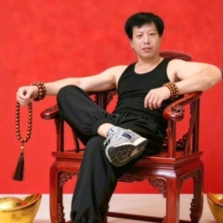 王  家  三  哥   （演技派）