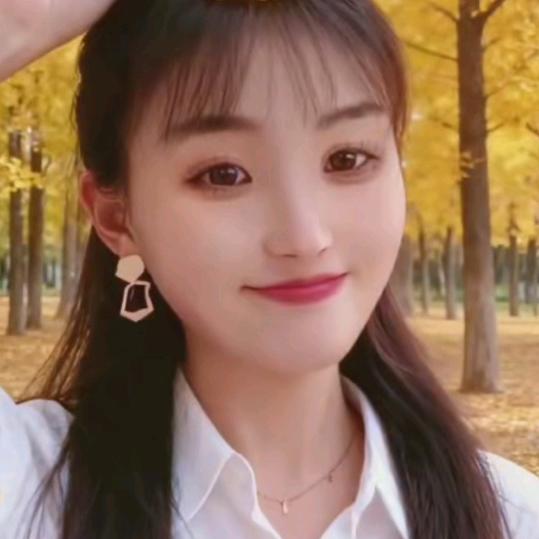 🦋এ᭄ℋ心暖ღ᭄向阳💞࿐