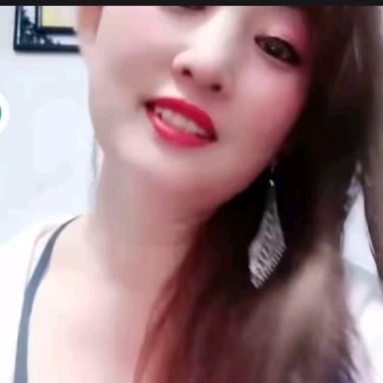 小媳妇  冷暖自知🌹