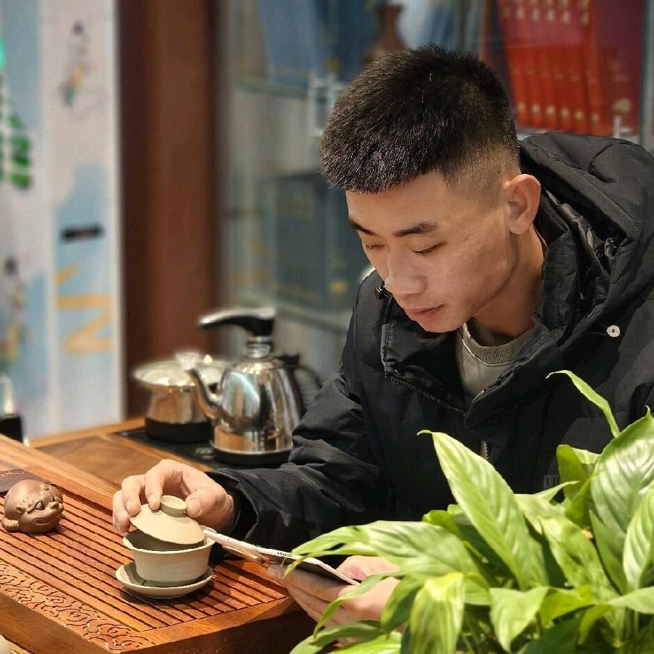 来自农村的小李！