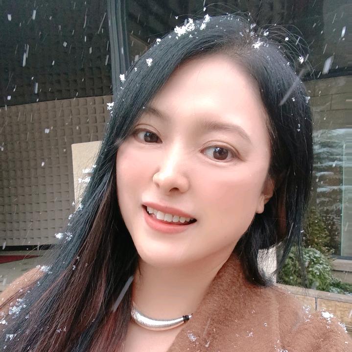 是依依姐呀