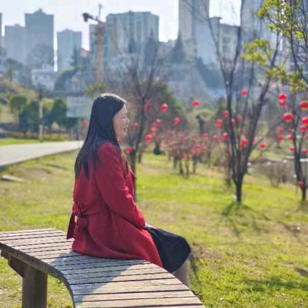 王泽贤家俩夫妻 专业贴砖的