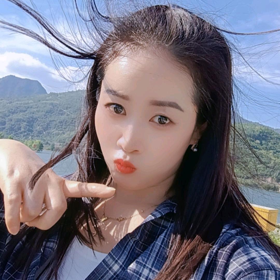 浅笑安然-玲玲