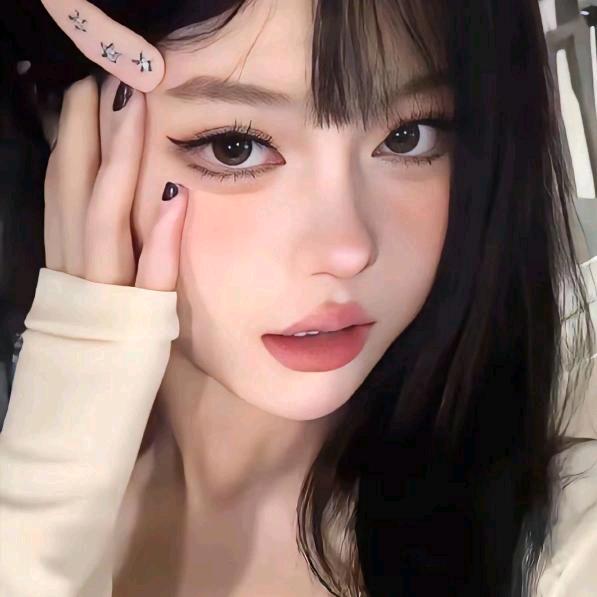 小欣妍(ಡωಡ)