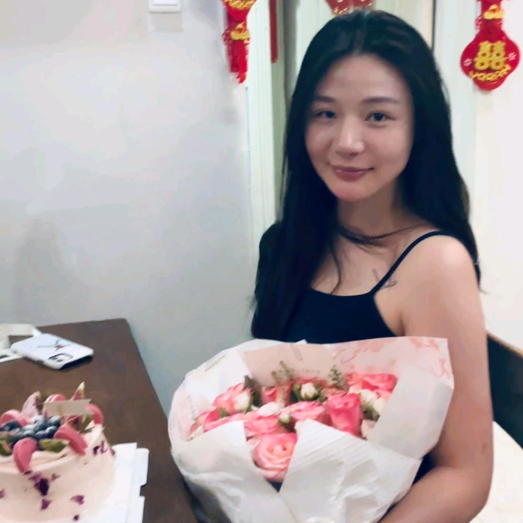 小阿姨（不瘦10斤不改名字）