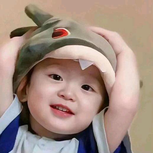 微笑前行的独行者