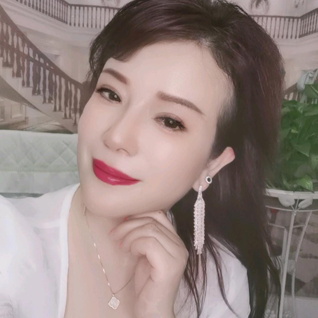 水中月