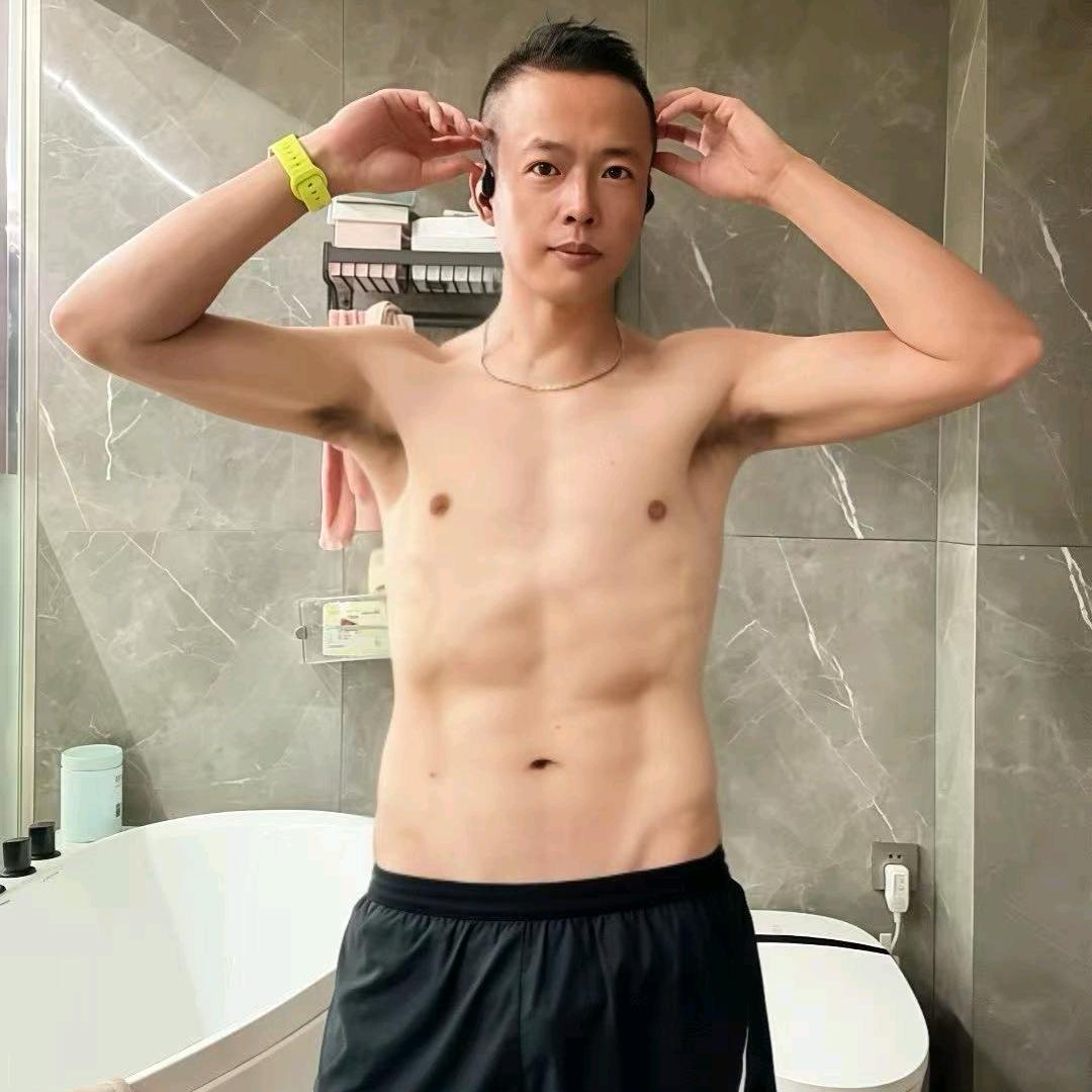 82年的勇哥（跑步🏃唱歌 拒私信）