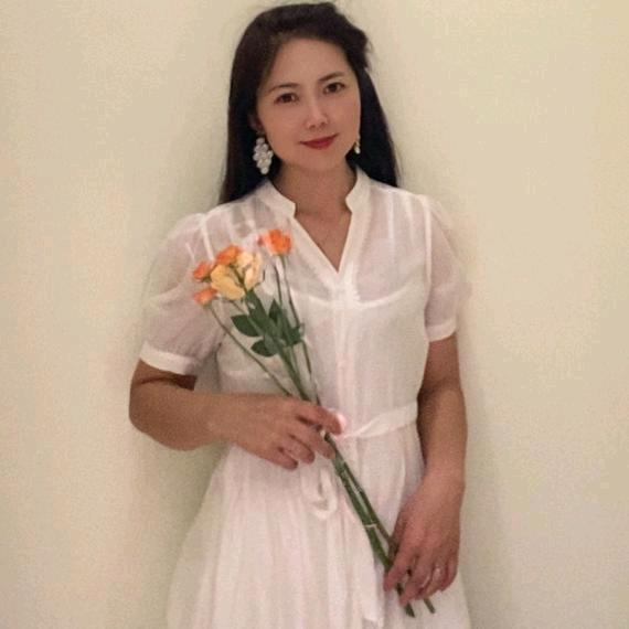 锦屏笛子木女装店搭配师萍萍