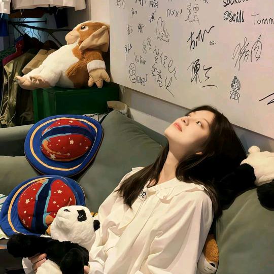 栀夏.