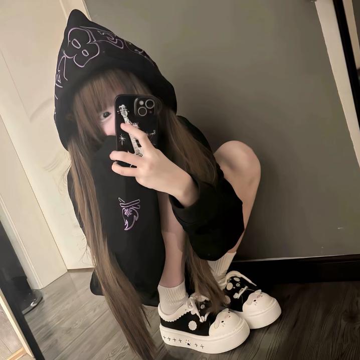 六月