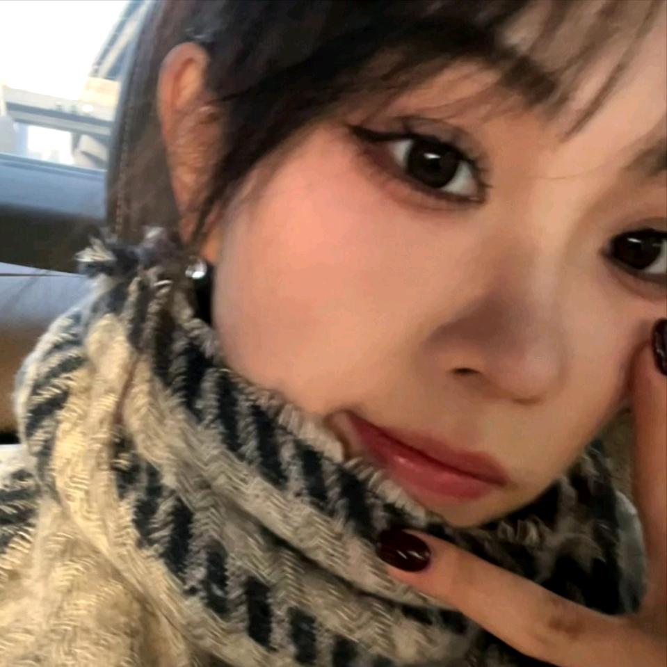 🧡̆̈ ʟ̆̈ᴜ̆̈ᴄ̆̈ᴋ̆̈ʏ̆̈