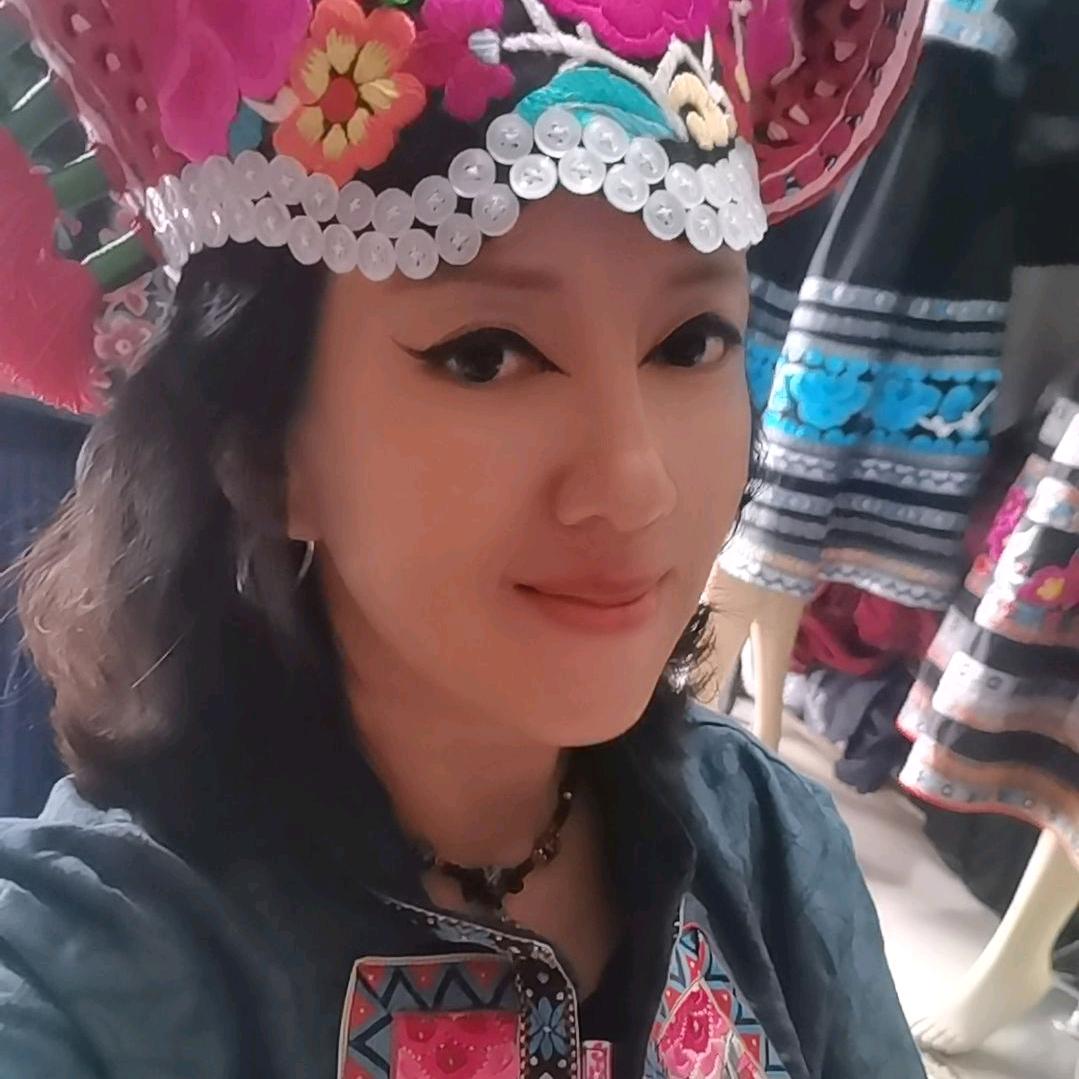 云南永仁🔥荣成彝绣