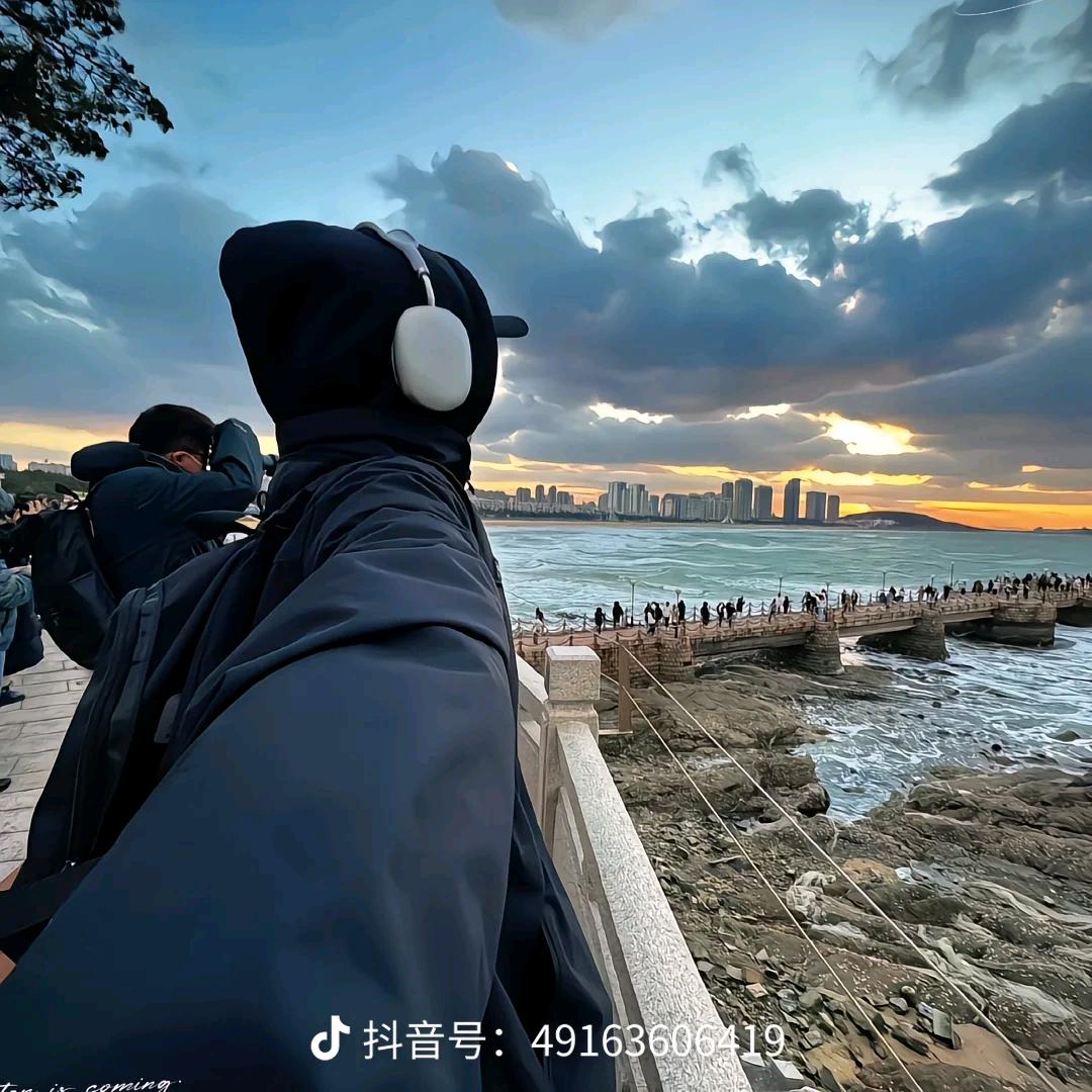沉默的人。